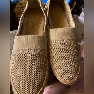 Easy Spirit Women's Beige Flats